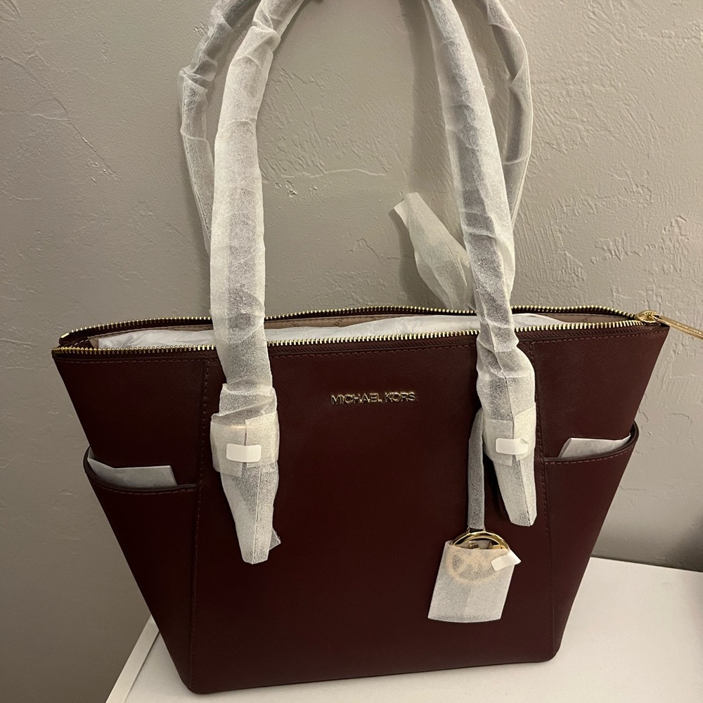 Michael Kors Charlotte tote—NEW!